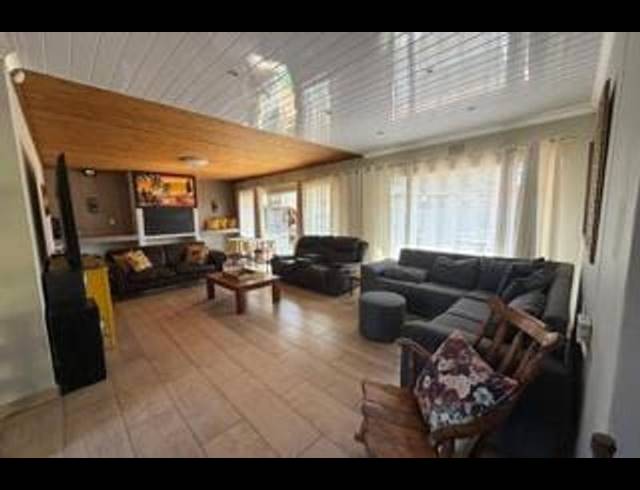 3 BEDROOM HOUSE FOR SALE IN ARCON PARK